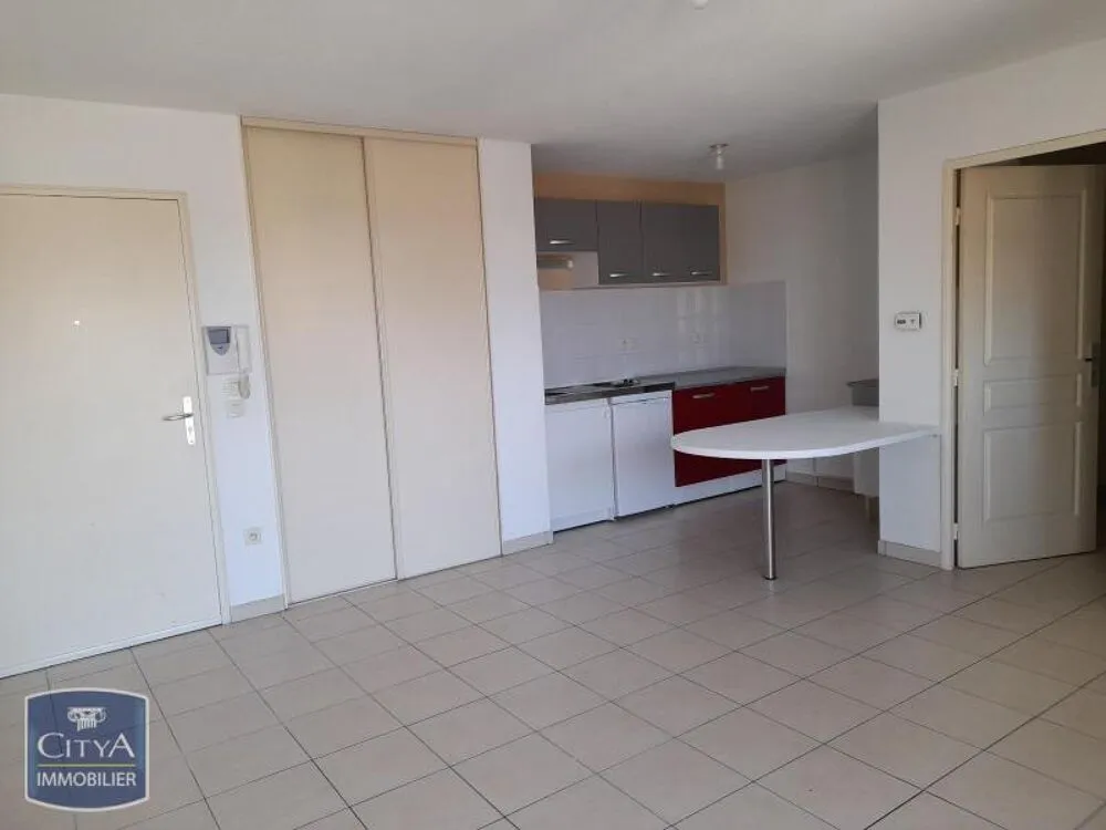 Köök - Modern Two-Bedroom Flat with Balcony in Danjoutin