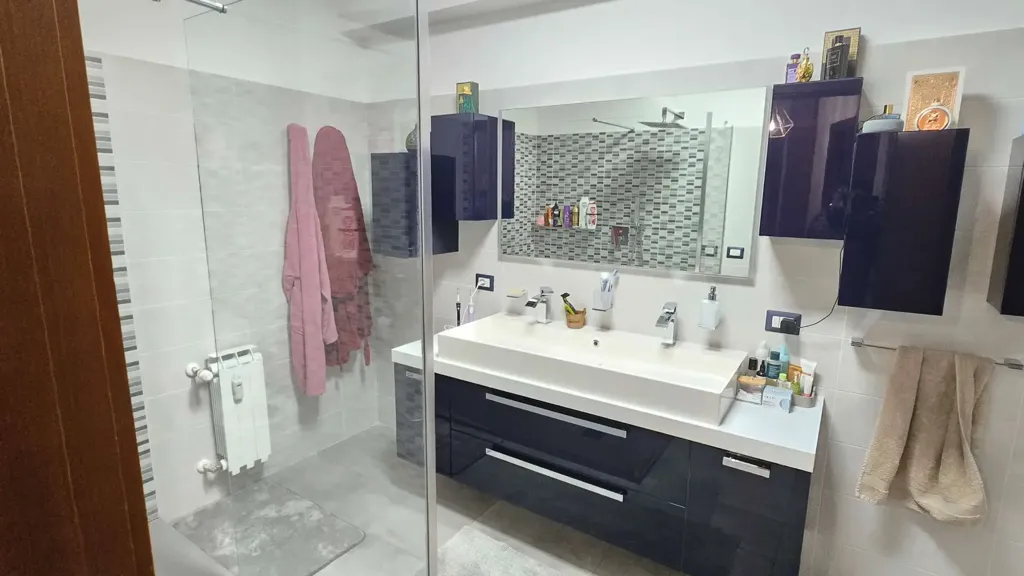 Bathrooms - Rusticated Apartment with Terrace in Madonna Alta, Perugia