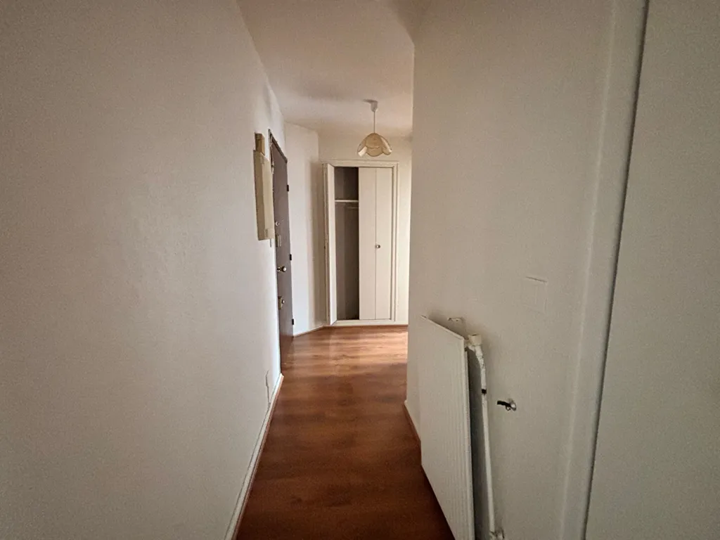 Entrée - Appartement avec Balcon et Parking à Dax