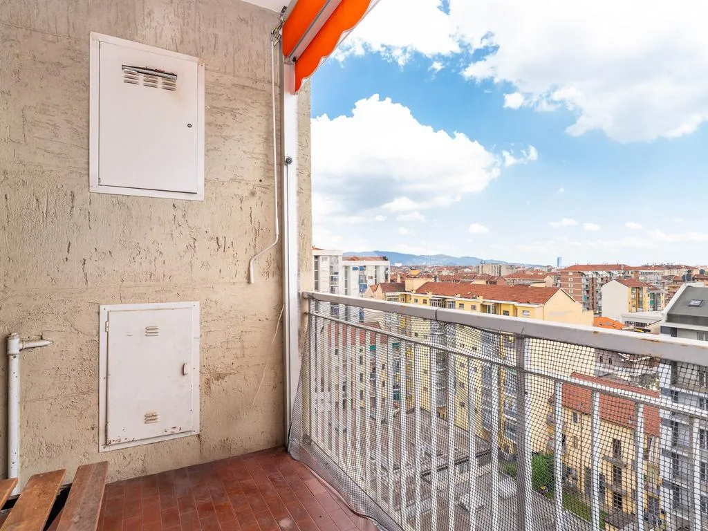 Rõdu - Panoramic Penthouse with Terrace in Turin