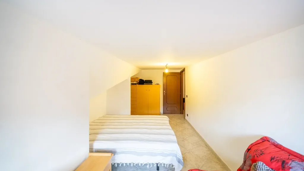 Chambres - Characterful Two-Level Apartment in Fonte Nuova