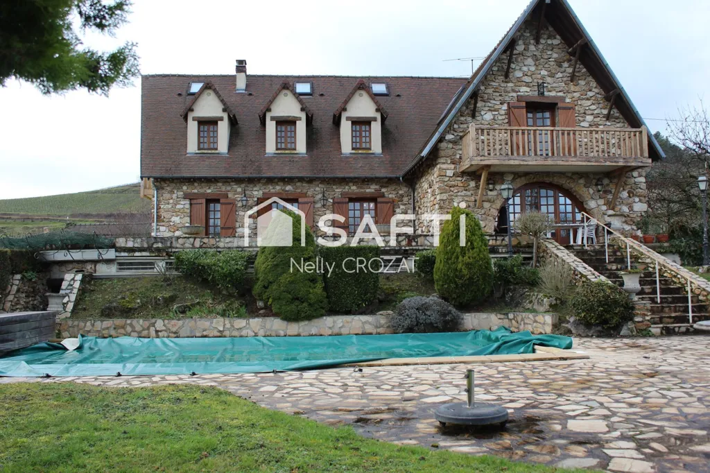 Esterno - Stone House with Pool and Garden in Château-Thierry