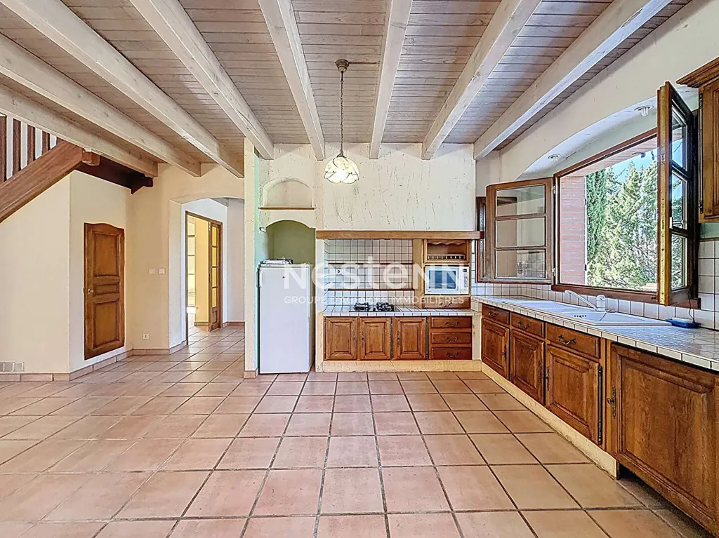 Cuisine - Maison 6 Pièces avec Sous-Sol et Terrain Arboré à Lacroix-Falgarde