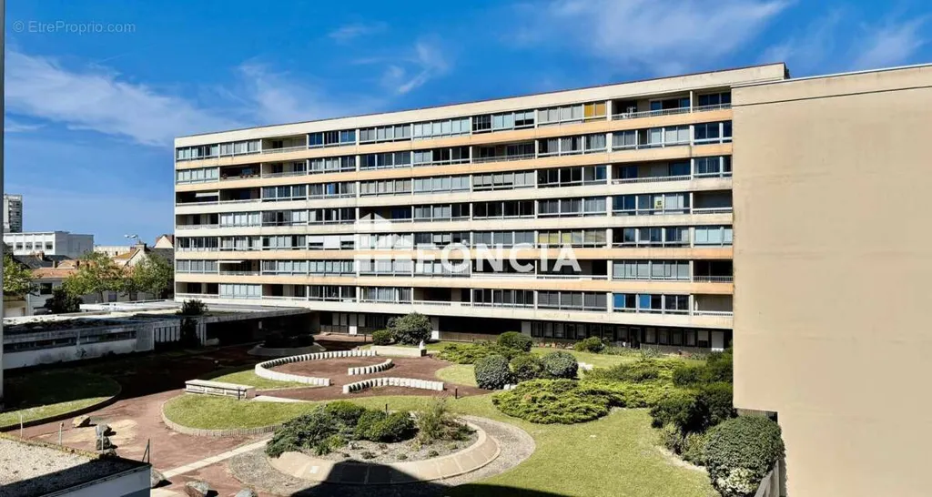 Jardin - Appartement T3 avec Loggia au Centre des Sables-d'Olonne