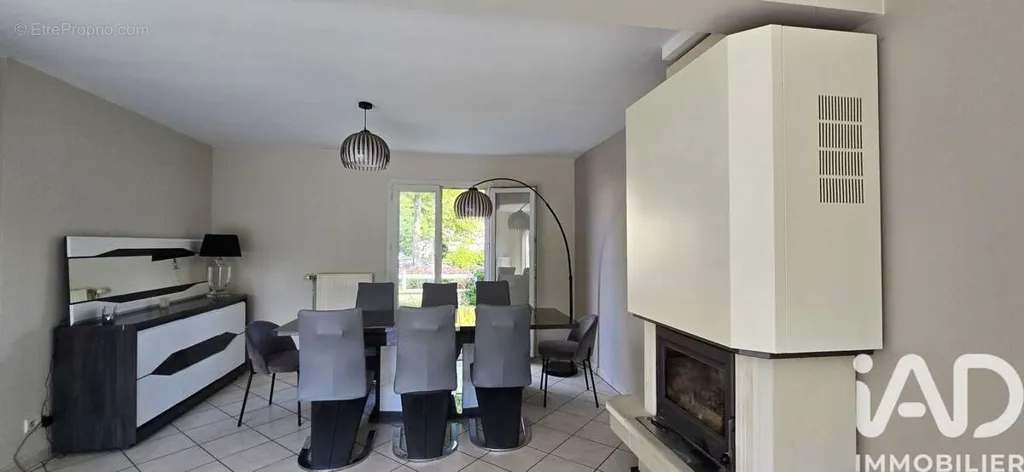 Maison 8 pièces à Le Plessis-Pate