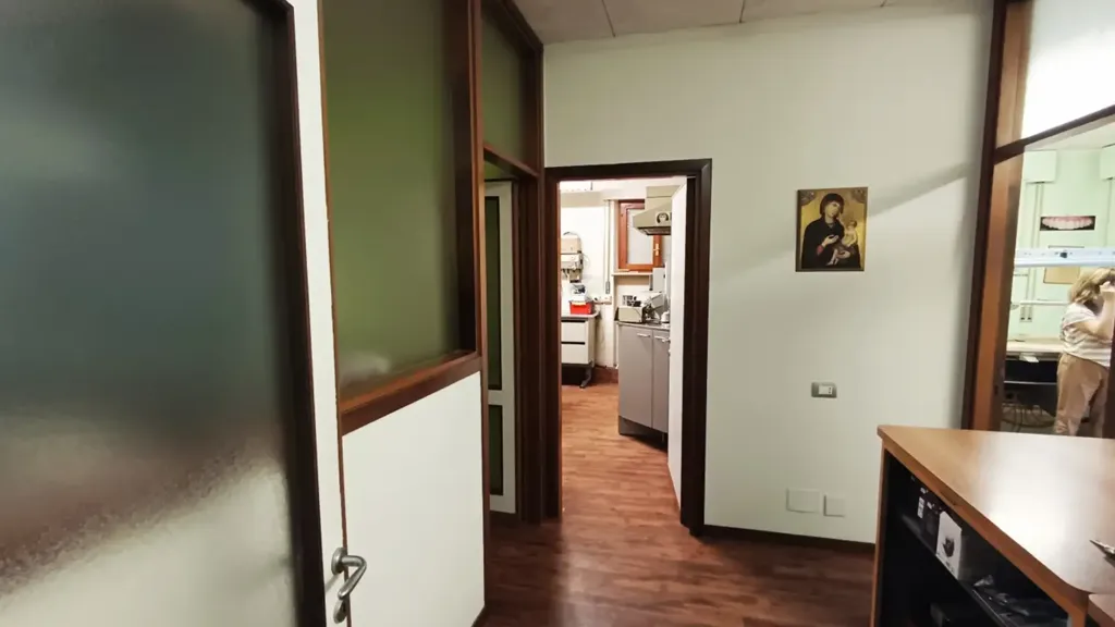 Kabinet - Trilocale with Independent Entry in Ancona