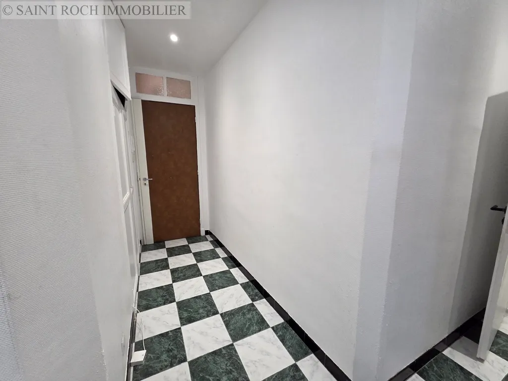 Esik - 2-Bedroom Apartment in Nice Saint Roch