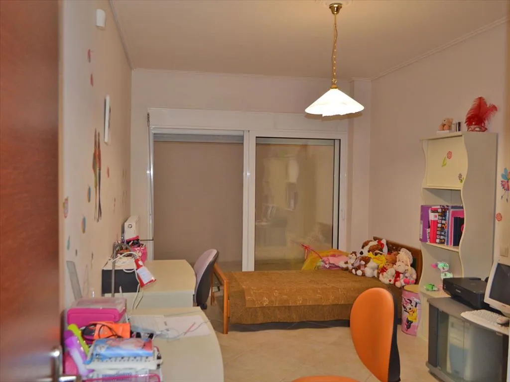 Appartement 6 pièces à Loutraki