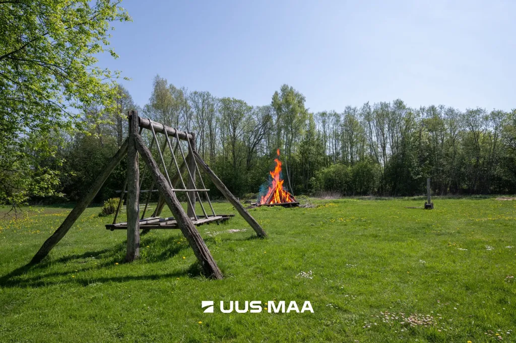 Garden - Extensive Land with Renovation Potential in Sakla, Saaremaa