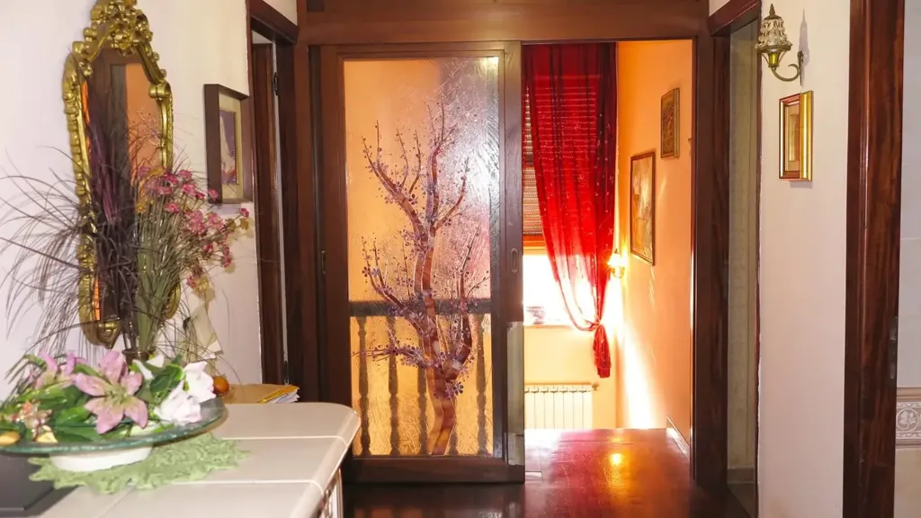 hallway_entrance