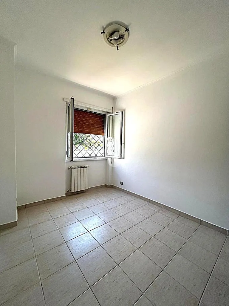 Rooms - Bifamily Home with Private Garden in Ardea