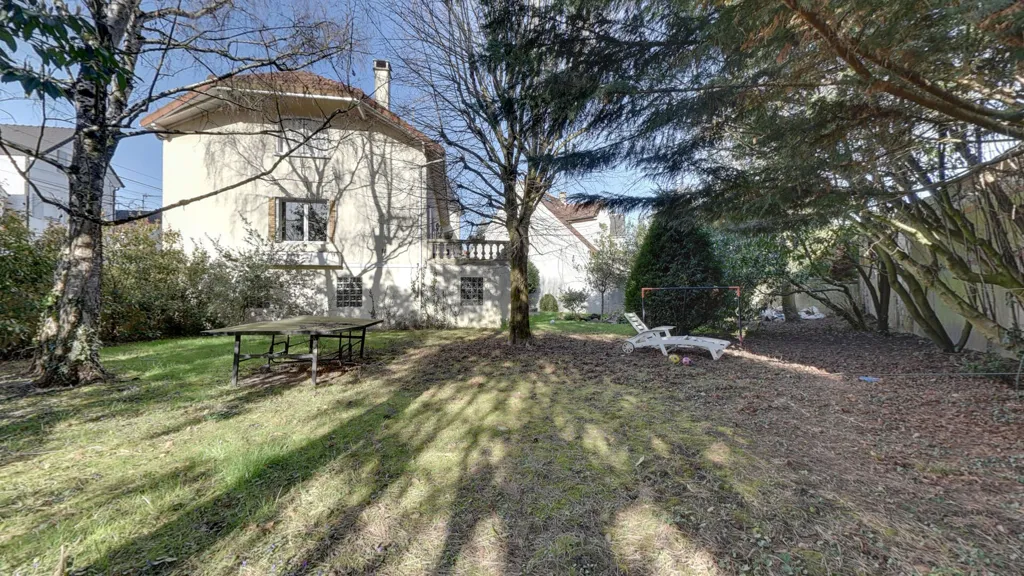 Jardin - Maison avec Terrasse et Jardin à Bry-sur-Marne