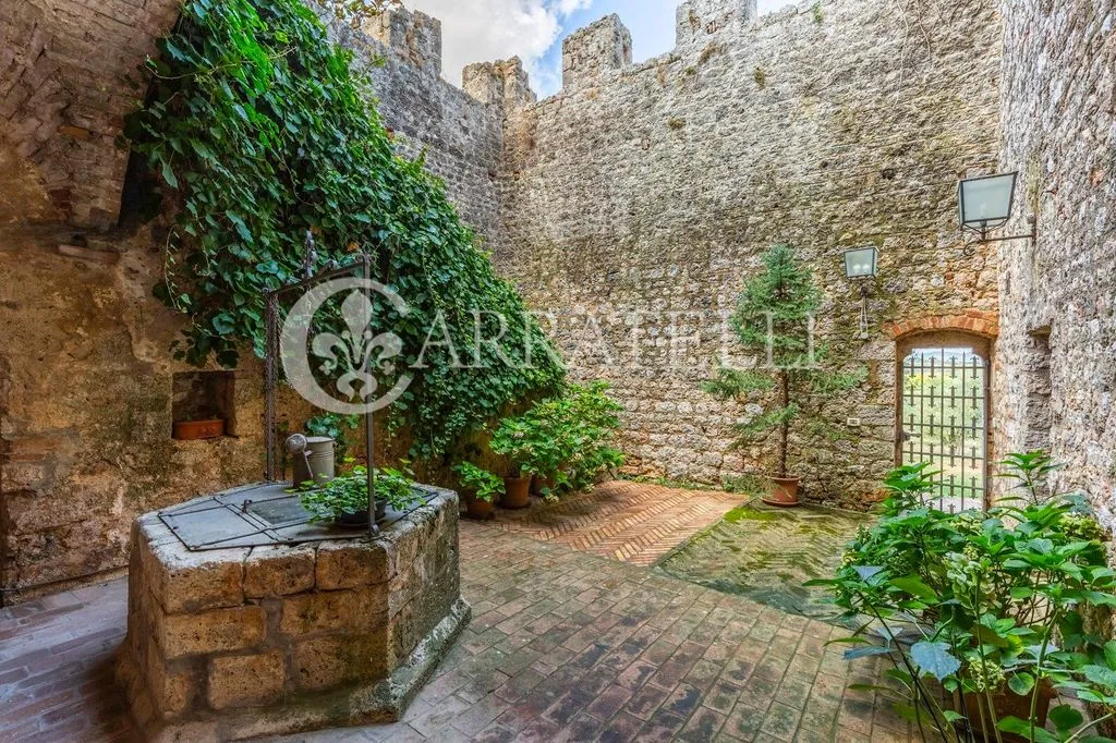 Jardin - Medieval Tower with Panoramic Views in Monteriggioni