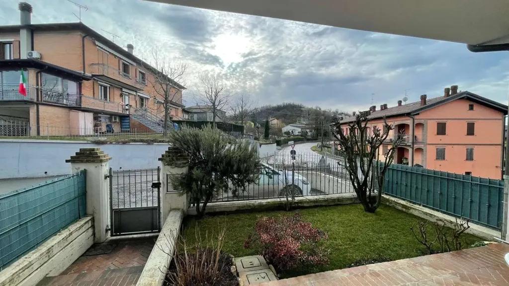 Balcon - Villa with Private Garden in Prignano Sulla Secchia