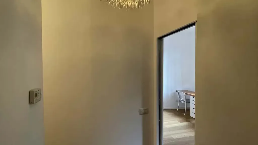 hallway_entrance