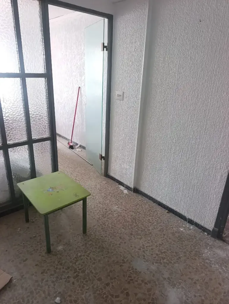 Zimmer - Apartment for Conversion in Elda Centre