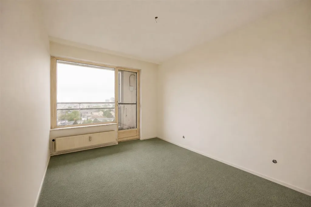 Appartement avec Terrasse sur la 12ème Étage à Centre-Ville