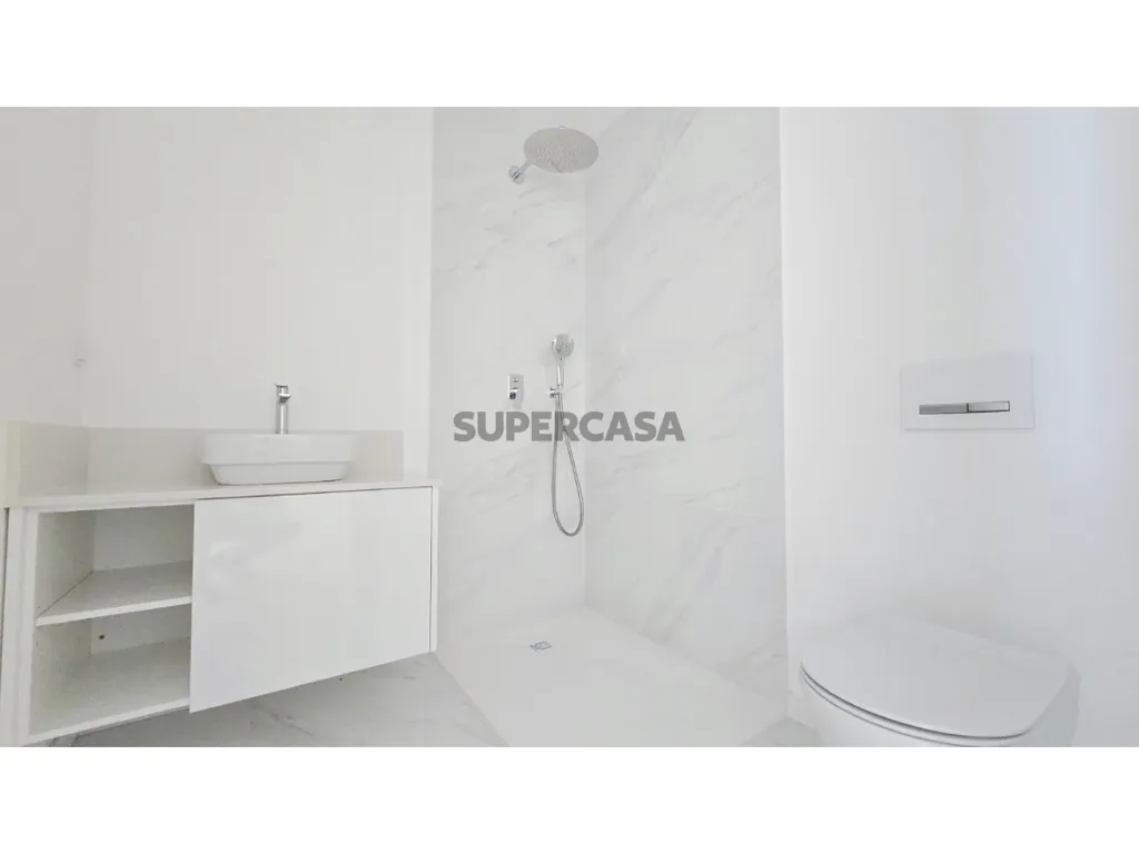 Salles de bain - Contemporary House with Sea View in Ajuda