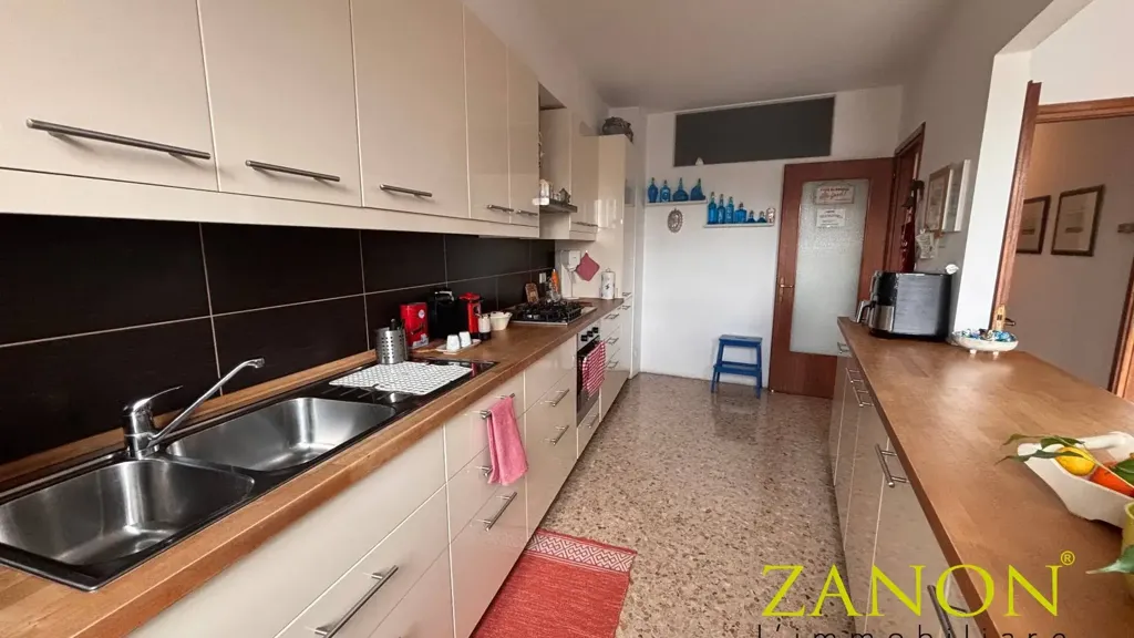 Cocina - Attico with Terrace in Central Gorizia