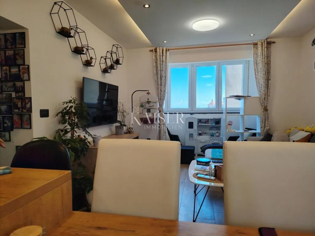 Söögituba - Renovated Apartment with Sea View in Pula