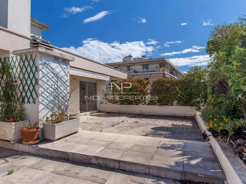 Terrass - Penthouse with 380m² Terrace in Nice Cimiez