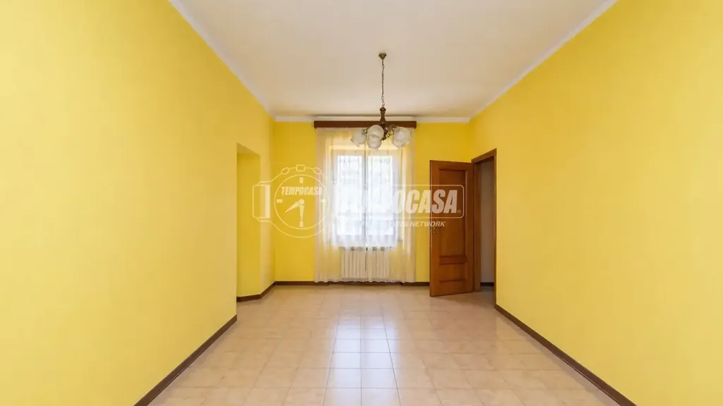 Hallway - Rustic Country House with Garden in Narzole