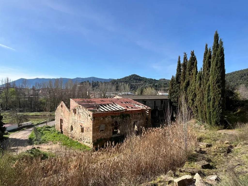 Välivaade - Historic Mill with River Views in Valderrobres