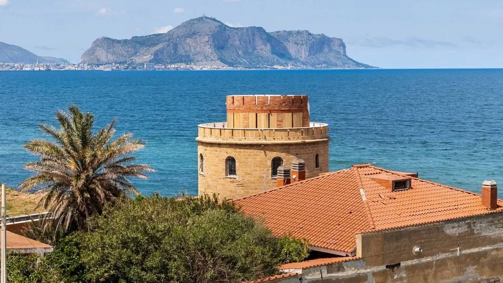 Extérieur - Beachfront Villa with Historic Character in Palermo