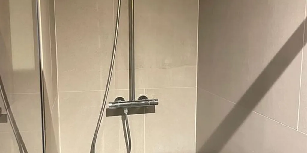 Salles de bain - Appartement Énergétique avec Terrasse à Borgloon