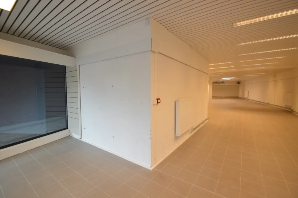 Stanze - Commercial Space with Modern Features in Zwijndrecht