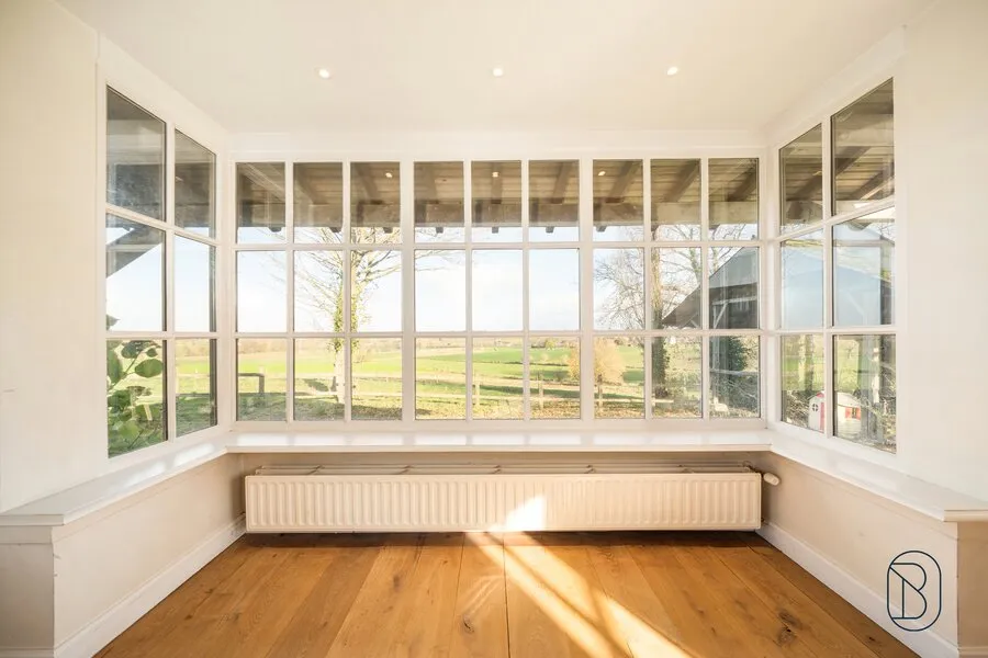 Pièces - Landhuis avec Vue Unique en Zone Agricole