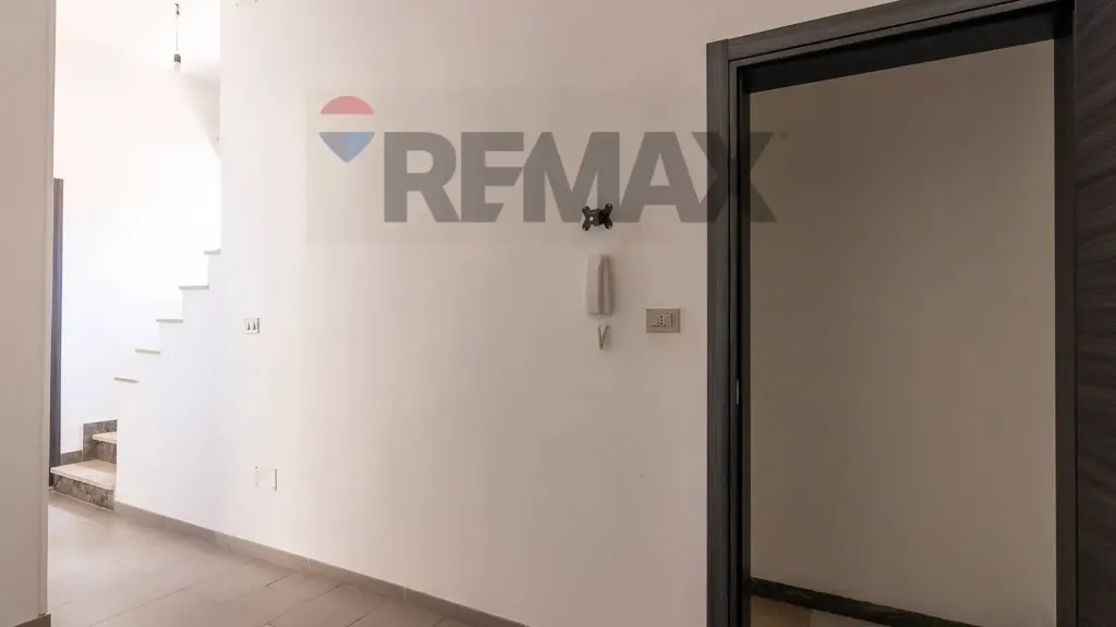 Esik - Independent House with Terrazzo in Comiso