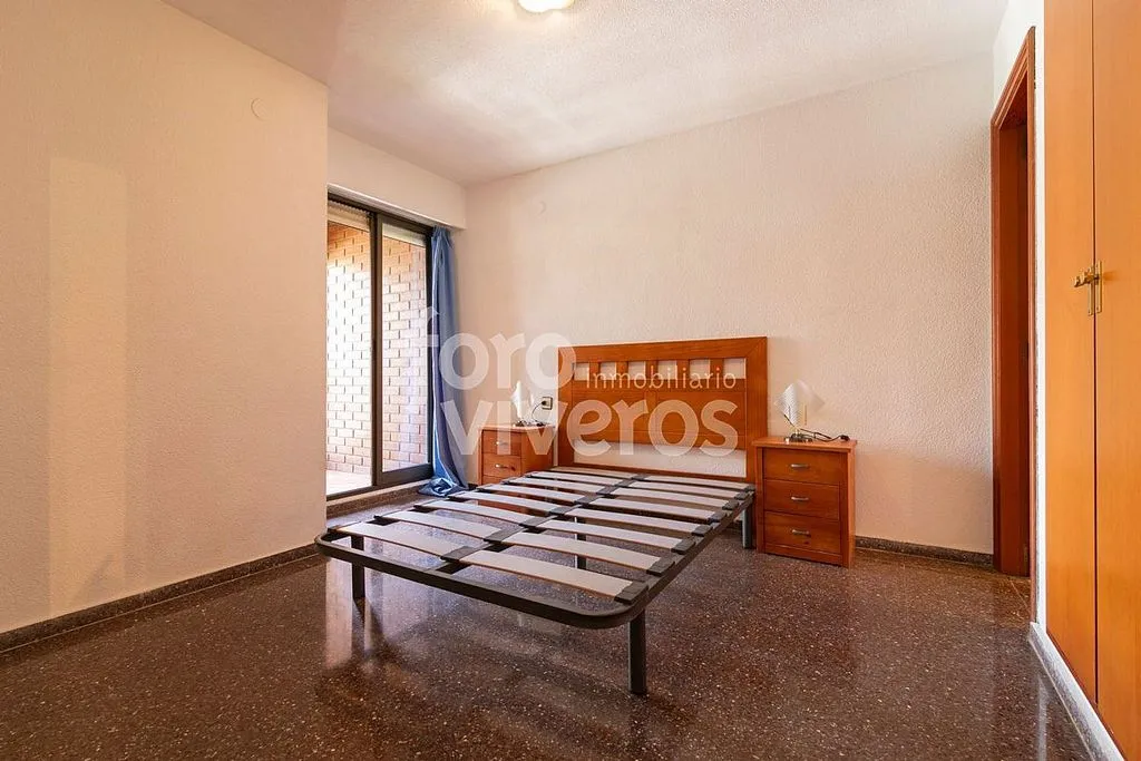 Bedrooms - Apartment with Balcony and Lift in La Carrasca