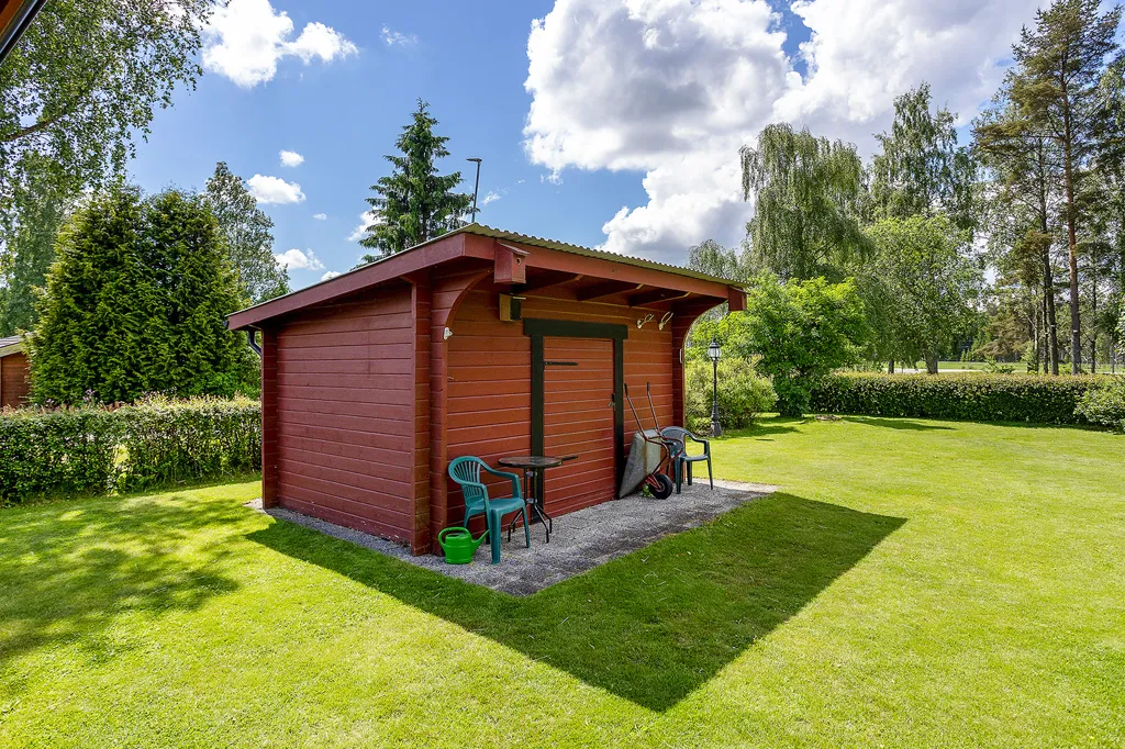 Aed - Corner Villa with Large Terrace in Åsbro