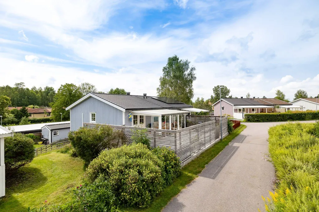 Välivaade - Stylish Duplex with Garden in Hovsta