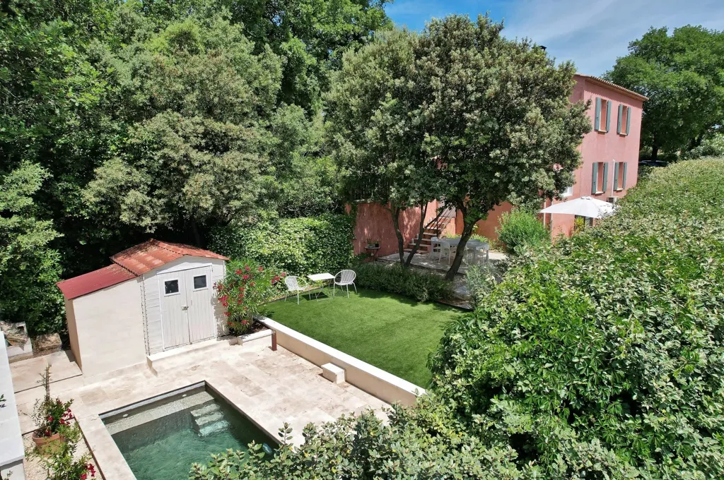 Õhuvaade - Villa with Pool near Uzès