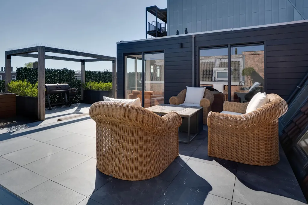 Terrass - Renovated Gallery Flat with Rooftop in Coolhaven