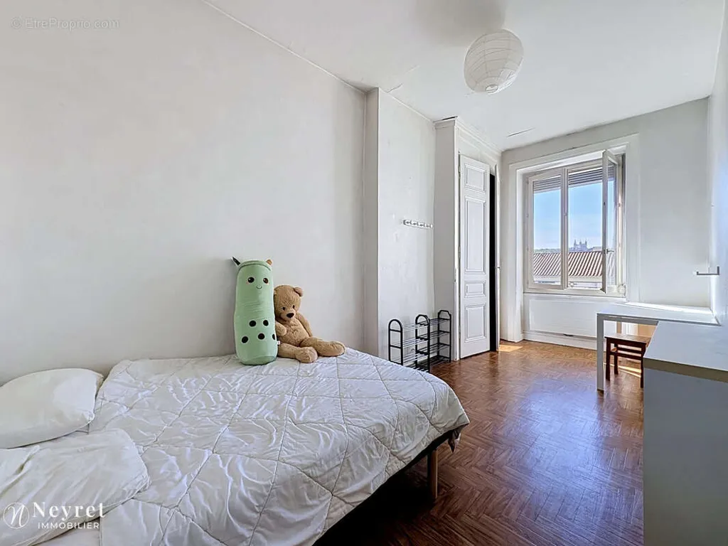 Chambres - Appartement T2 Résidence 1900 à Lyon Saint-Michel