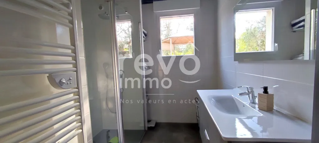 Bagni - Detached House with Terrace in Quiet Setting