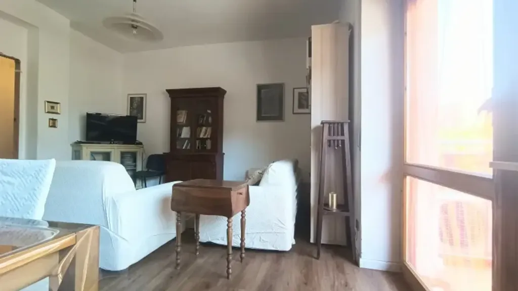 Living Room - 6-room apartment in IT