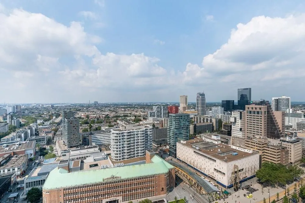 Apartment with Panoramic View in Rotterdam Centre