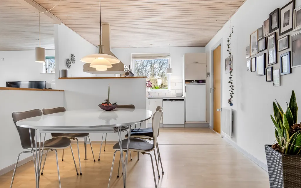 Söögituba - Single-Storey Villa with Garden in Erritsø