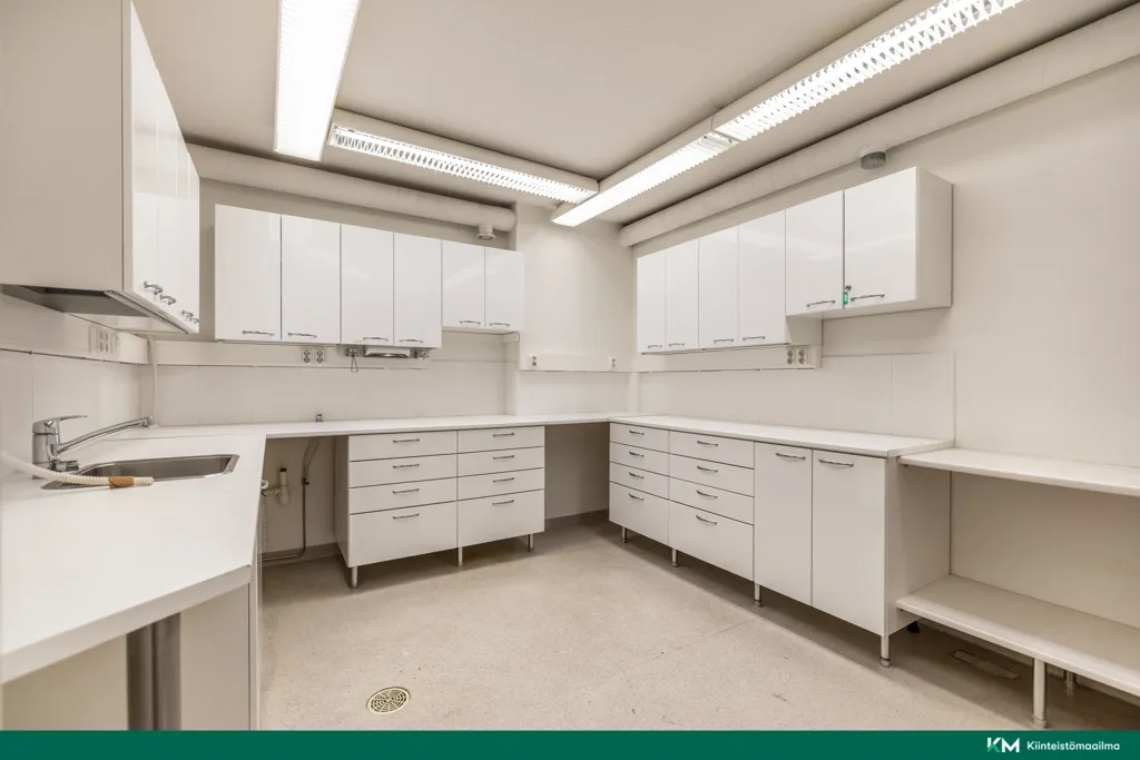 Bureau - Commercial Space with Office Potential in Mikkeli
