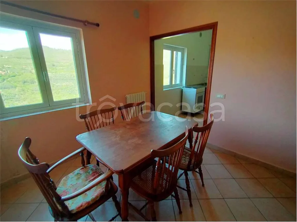 Söögituba - Rustic Apartment with Panoramic View in Cesio