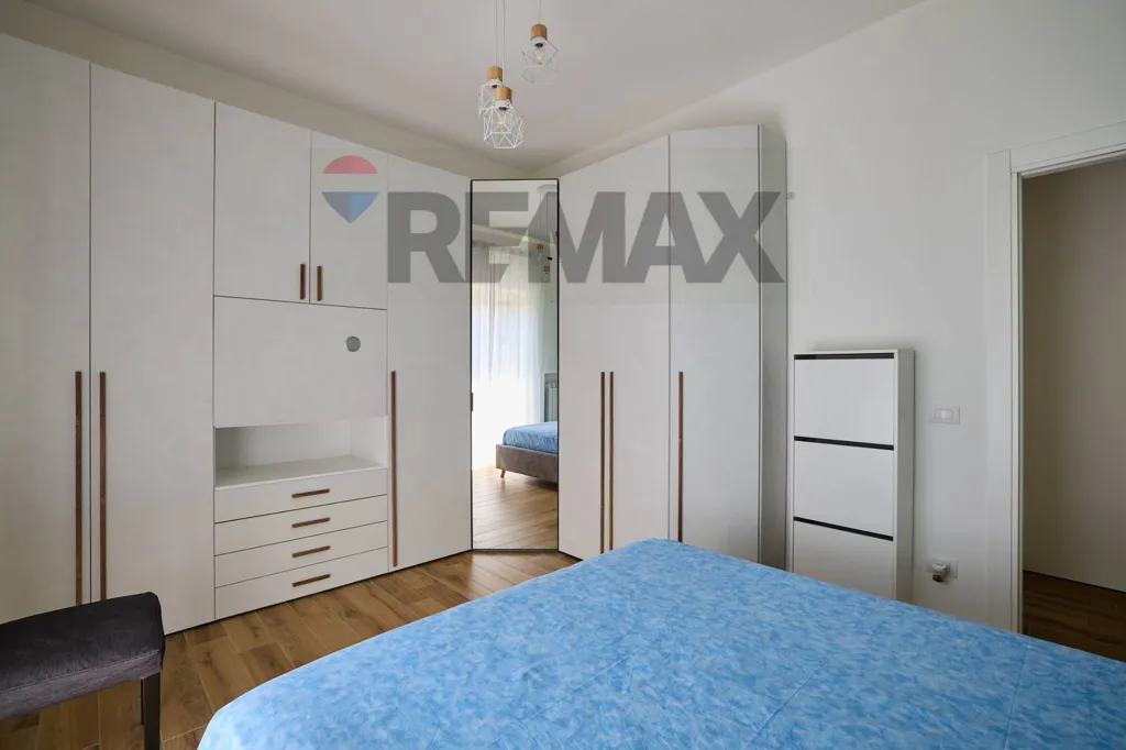 Camere da letto - Ristrutturato Triplex with Balcony in Torre Maura