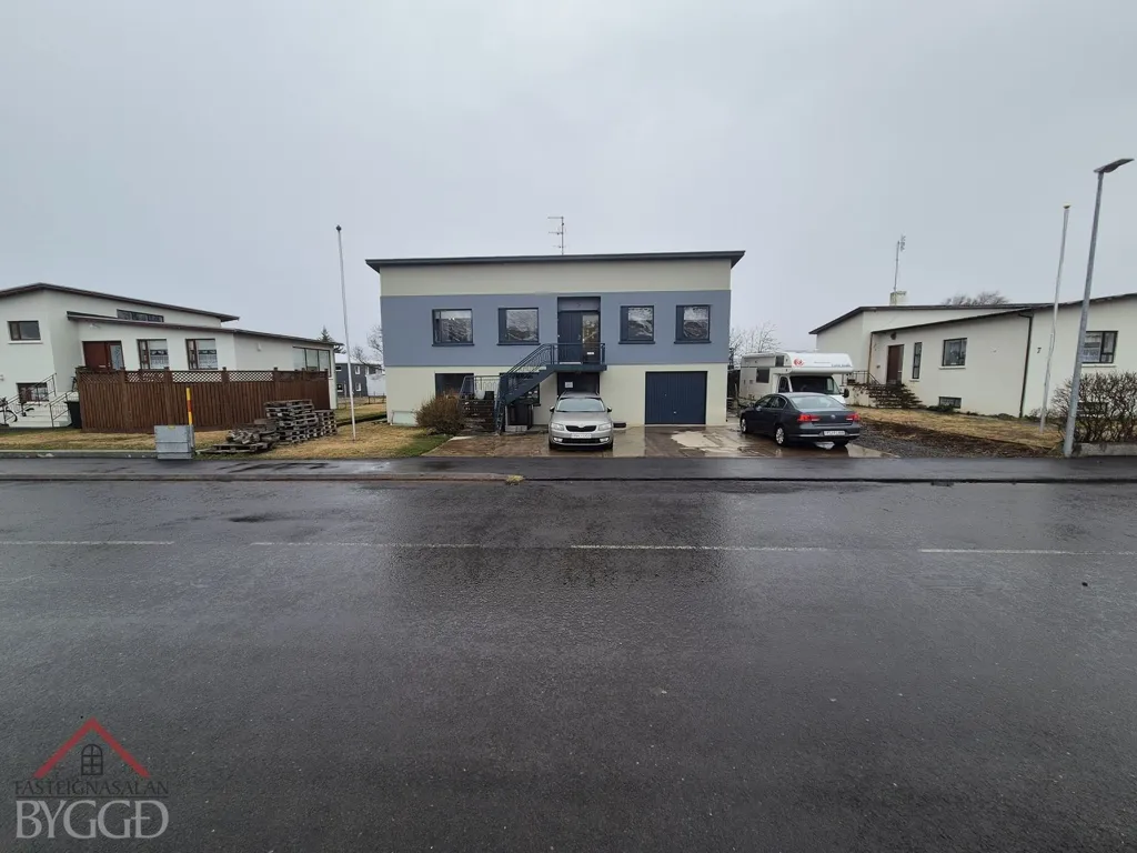 Extérieur - Two-Storey House with Garage in Dalvík