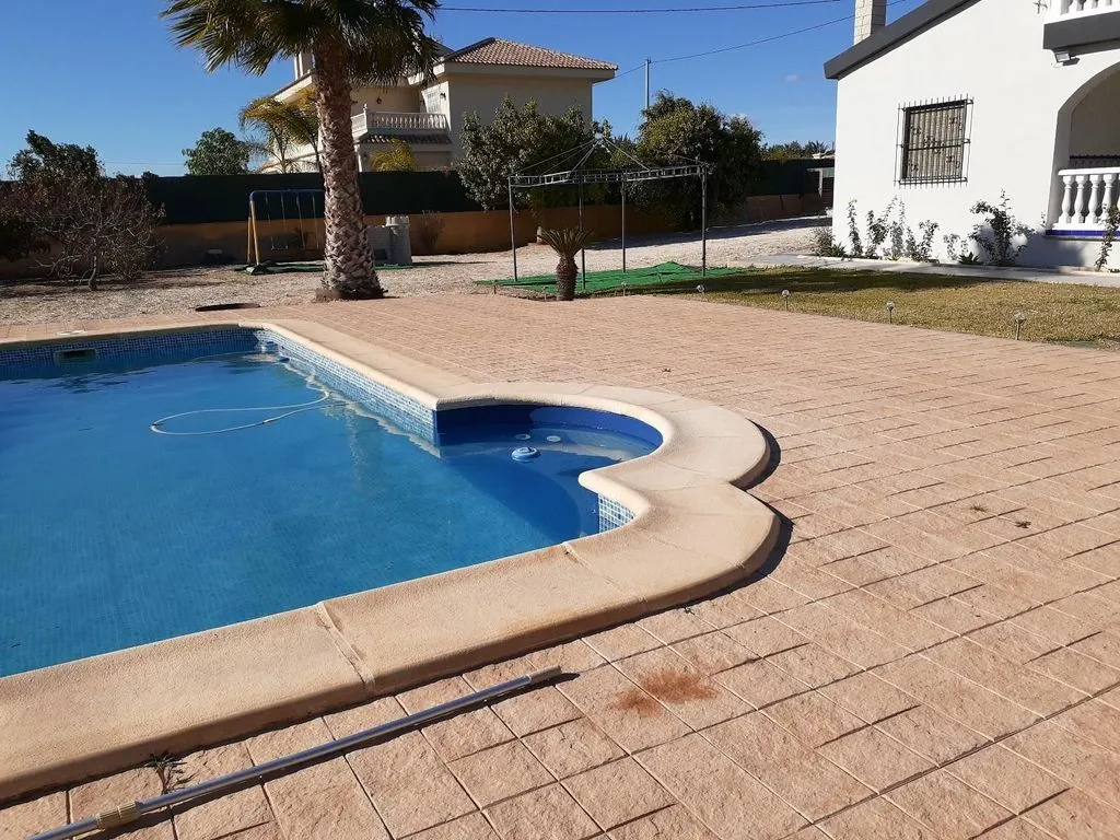 Bassein - Detached House with Pool in Elche
