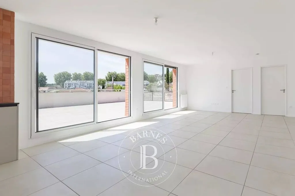Pièces - Appartement Contemporain avec Terrasse à Toulouse