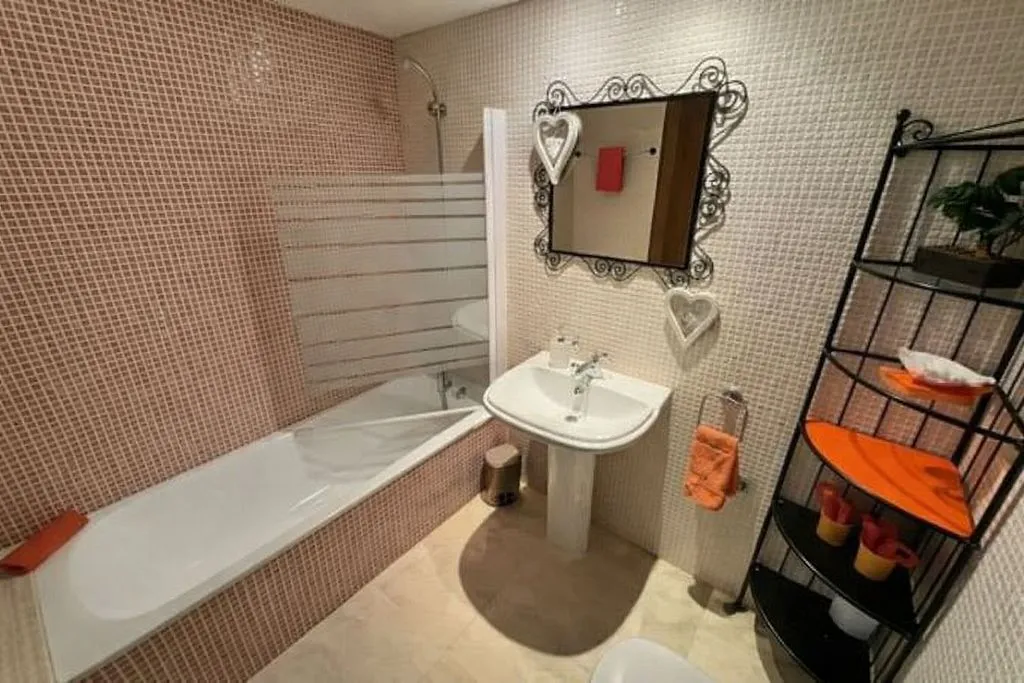 Bathrooms - Semi-detached House with Pool in Las Salinas