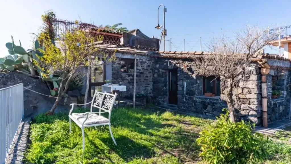 Terrace - Rustic Cottage with Sea View in Acireale
